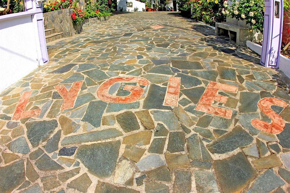 Lygies Apart Hotel Trapezaki  Exterior foto